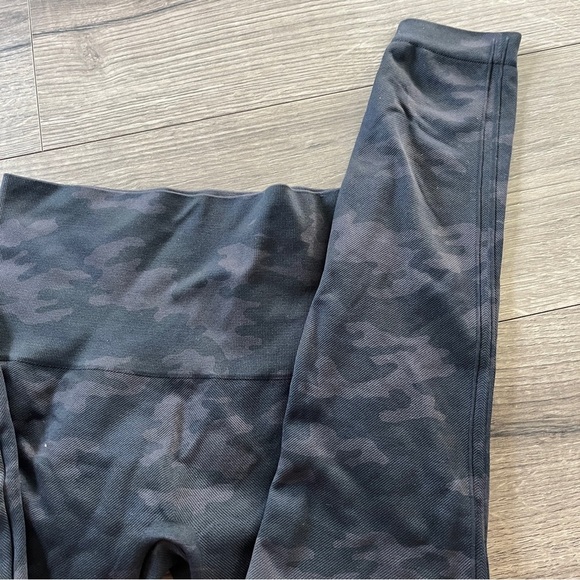 Spanx Look At Me Now Womens Camo 7/8s Length Leggings High Rise Size Small - Picture 4 of 9